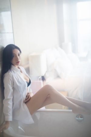 《后宫露营》