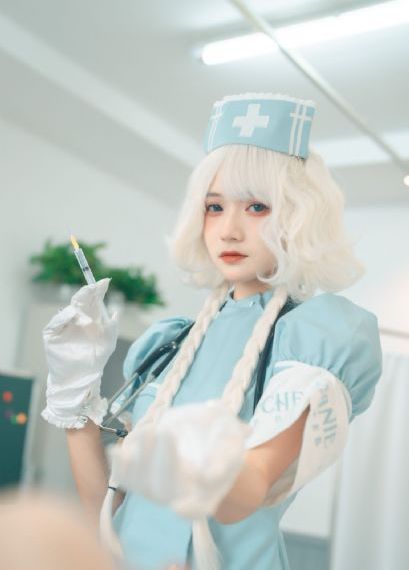 巴啦啦小魔仙之魔法海萤堡 2018