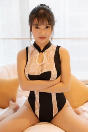 两乳房又高又大