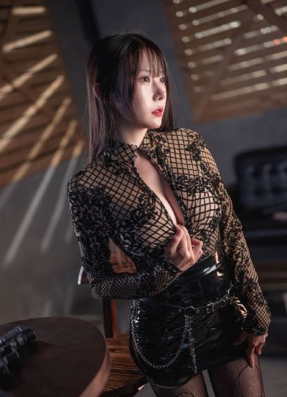 大胸女大学生