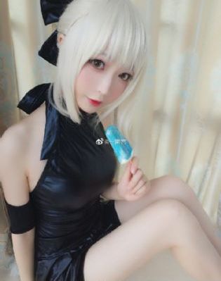 女式开襟睡衣裙子做双人运动动漫